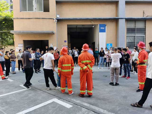 華鵬艾偉消防演習(xí)